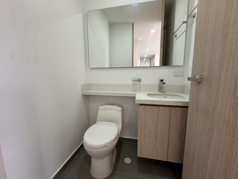 Apartaestudio en arriendo en Loma Del Escobero, Envigado · foto 15 de 22