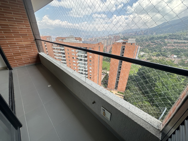 Apartaestudio en arriendo en Loma Del Escobero, Envigado · foto 20 de 22
