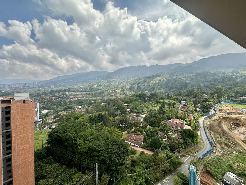 Apartaestudio en arriendo en Loma Del Escobero, Envigado · foto 22 de 22