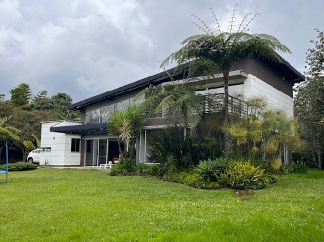 Finca en arriendo en Samaria, El Carmen de Viboral, 260 m² · foto 3 de 24