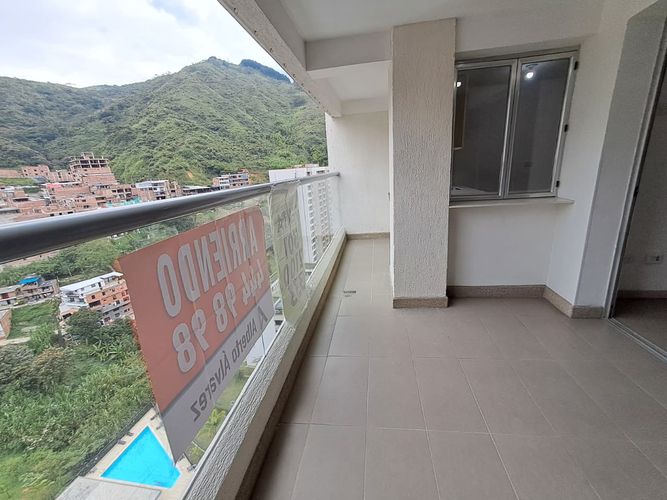 Apartamento de 2 alcobas en arriendo en Belén, Medellín, 71 m² · foto 12 de 20