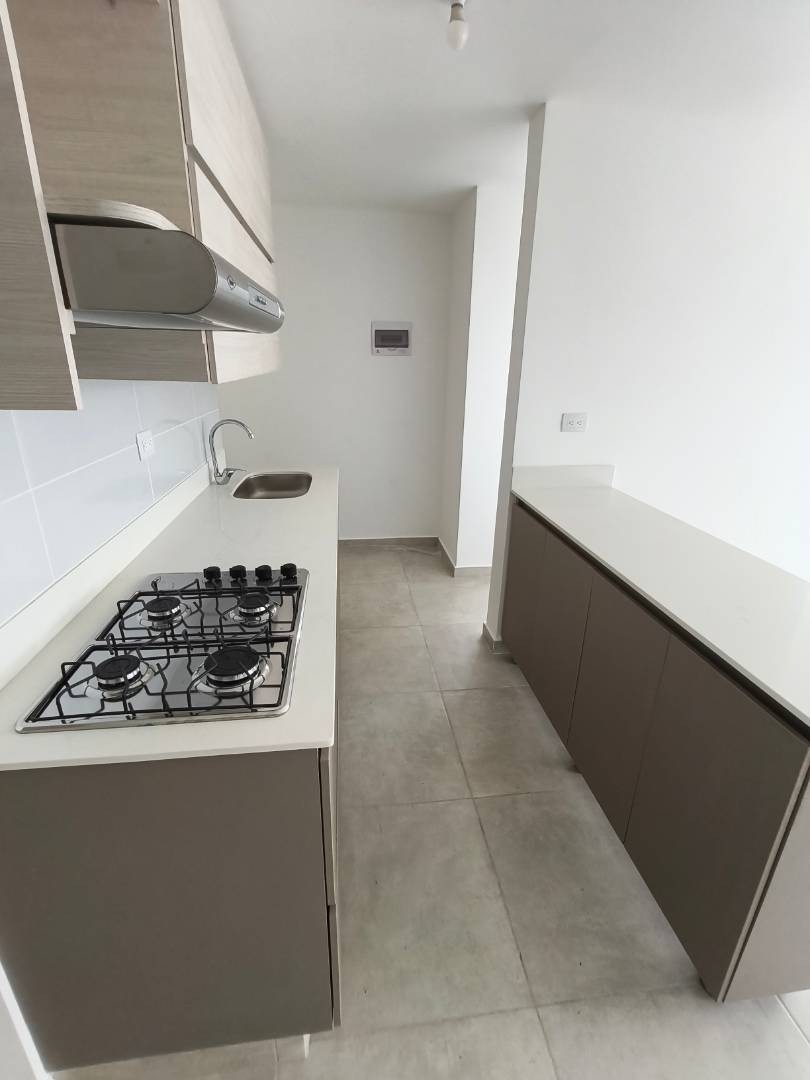 Apartamento en arriendo en Las Lomitas, Sabaneta · foto 3 de 19
