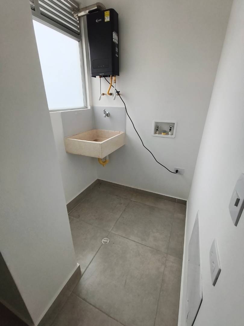 Apartamento en arriendo en Las Lomitas, Sabaneta · foto 4 de 19