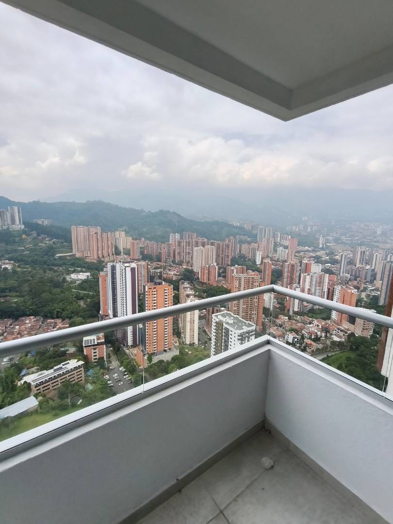 Apartamento en arriendo en Las Lomitas, Sabaneta · foto 8 de 19