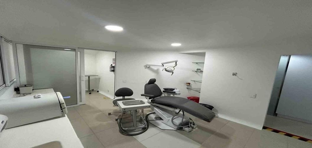 Consultorio en venta en Sector Plaza De Bolivar, Pereira, 27 m² · foto 2 de 10