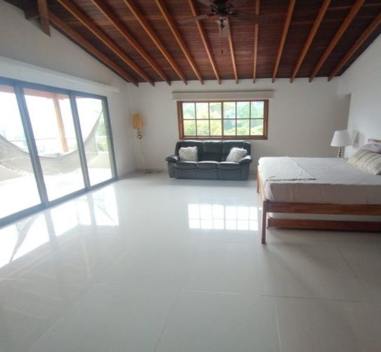 Casa de 4 alcobas en arriendo en La Mina, Envigado, 400 m² · foto 8 de 21