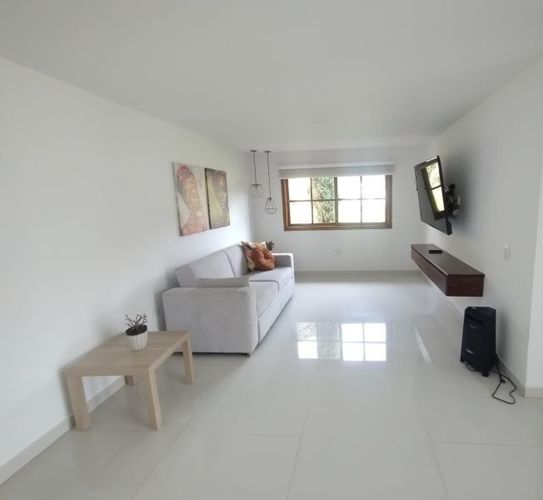 Casa de 4 alcobas en arriendo en La Mina, Envigado, 400 m² · foto 11 de 21