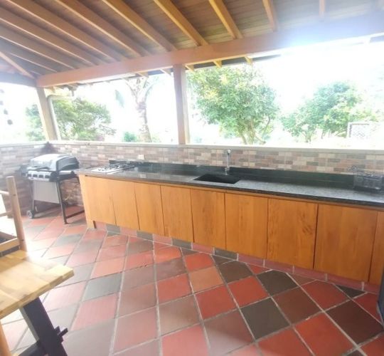 Casa de 4 alcobas en arriendo en La Mina, Envigado, 400 m² · foto 16 de 21