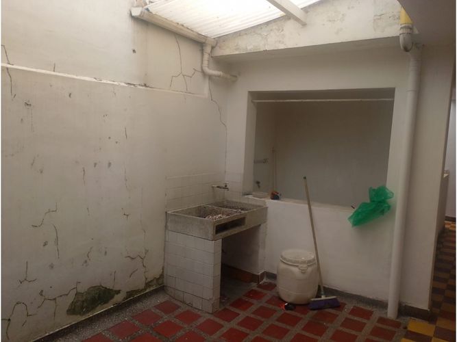 Casa de 6 alcobas en venta en Manrique Oriental, Medellín, 120 m² · foto 11 de 20