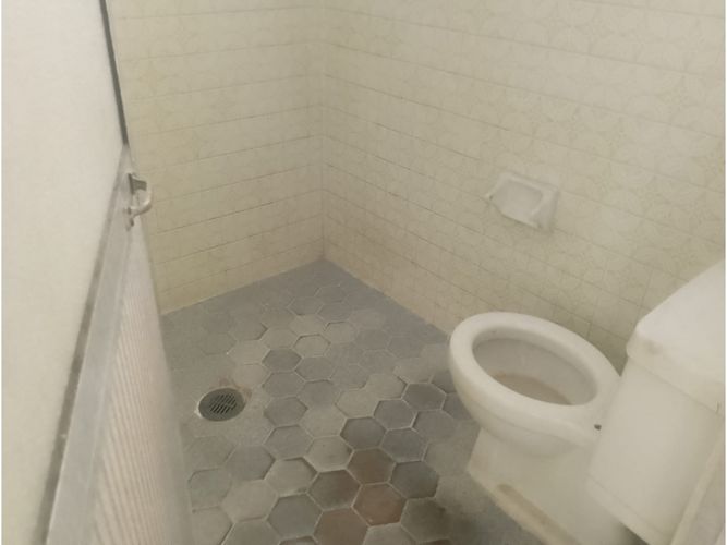 Casa de 6 alcobas en venta en Manrique Oriental, Medellín, 120 m² · foto 19 de 20