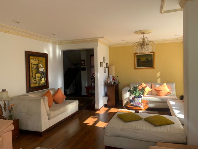 Casa de 5 alcobas en venta en San Jose De Bavaria, Bogotá, 223 m² · foto 5 de 24
