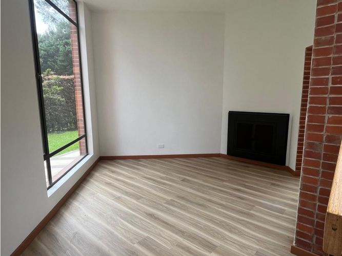 Casa de 3 alcobas en venta en Guaymaral, Bogotá, 323 m² · foto 9 de 24