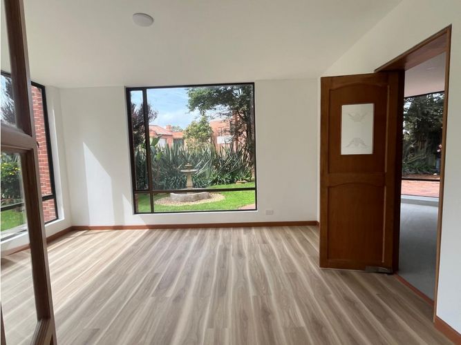 Casa de 3 alcobas en venta en Guaymaral, Bogotá, 323 m² · foto 12 de 24