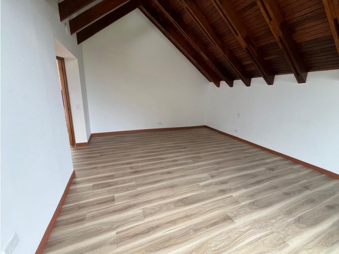 Casa de 3 alcobas en venta en Guaymaral, Bogotá, 323 m² · foto 18 de 24