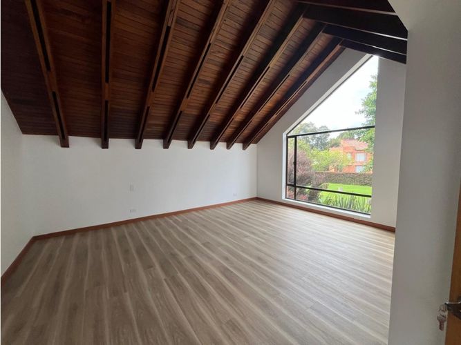Casa de 3 alcobas en venta en Guaymaral, Bogotá, 323 m² · foto 19 de 24