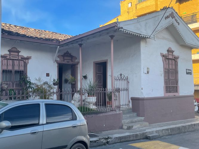 Casa de 5 alcobas en venta en Maria Auxiliadora, Marinilla, 1500 m² · foto 2 de 24