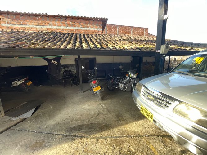 Casa en venta en La Industrial, Marinilla, 300 m² · foto 3 de 9