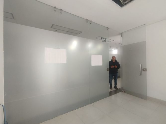 Oficina en venta en Pinares, Pereira, 18 m² · foto 2 de 7