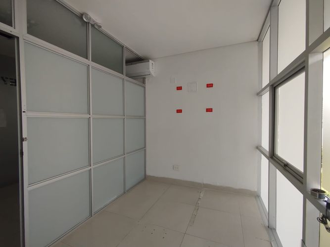 Oficina en venta en Pinares, Pereira, 18 m² · foto 6 de 7