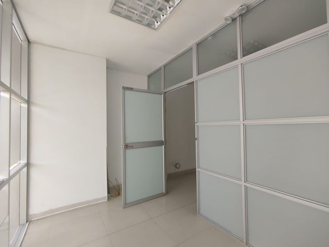 Oficina en venta en Pinares, Pereira, 18 m² · foto 5 de 7
