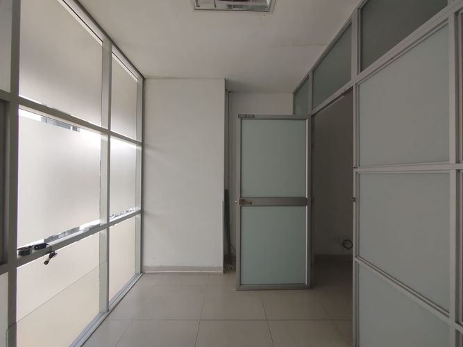 Oficina en venta en Pinares, Pereira, 18 m² · foto 7 de 7