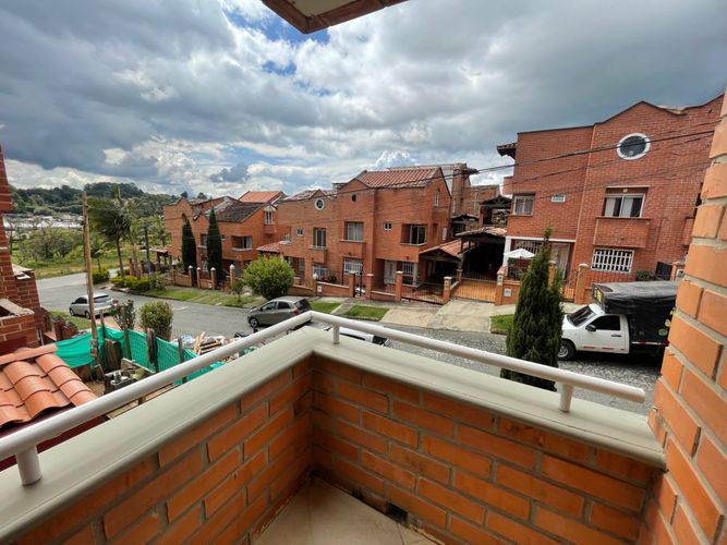 Casa de 4 alcobas en venta en La Industrial, Marinilla, 180 m² · foto 20 de 24