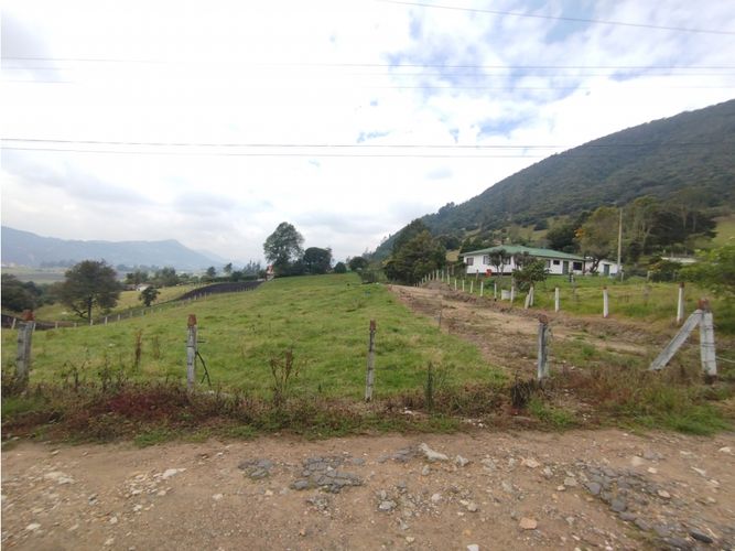 Lote en venta en La Toma, La Calera, 8730 m² · foto 5 de 17