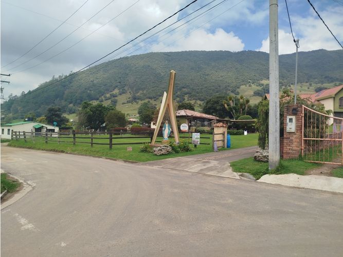 Lote en venta en La Toma, La Calera, 8730 m² · foto 17 de 17