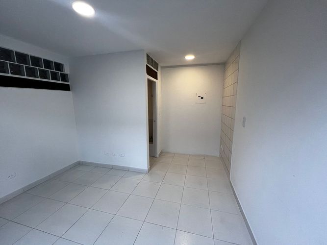 Local en arriendo en San Jose Sur, Pereira, 14 m² · foto 4 de 15