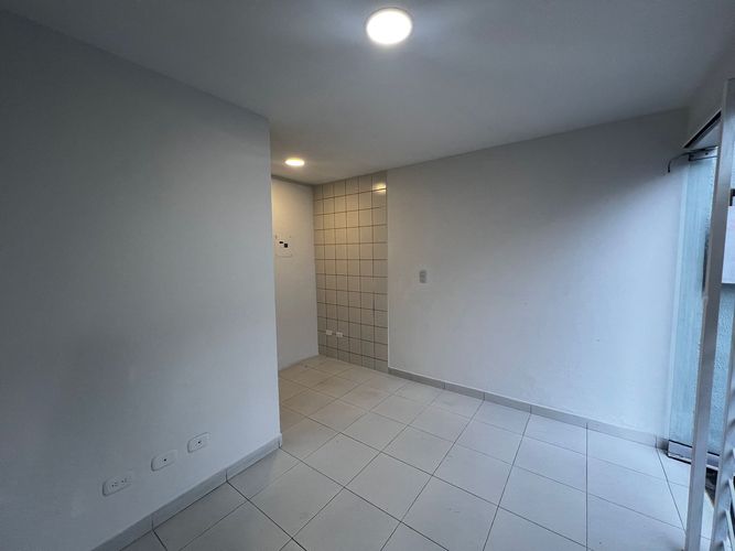Local en arriendo en San Jose Sur, Pereira, 14 m² · foto 6 de 15