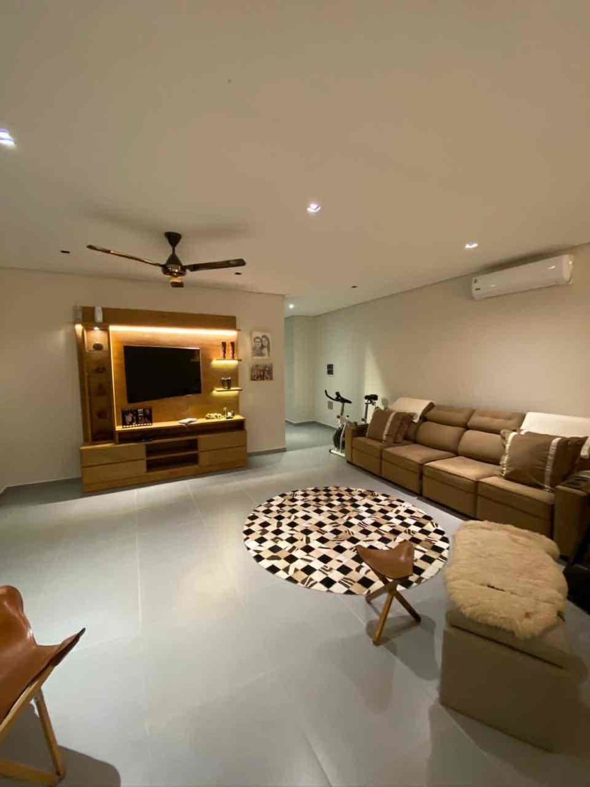 En alquiler y venta amplia casa en el centro de San Bernardino — foto 3