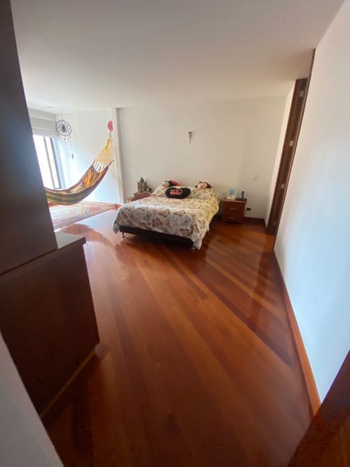 Apartamento de 3 alcobas en venta en La Carolina, Bogotá, 260 m² · foto 5 de 19