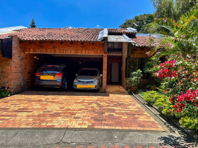Casa de 5 alcobas en venta en Ciudad Jardin, Cali, 260 m² · foto 24 de 24