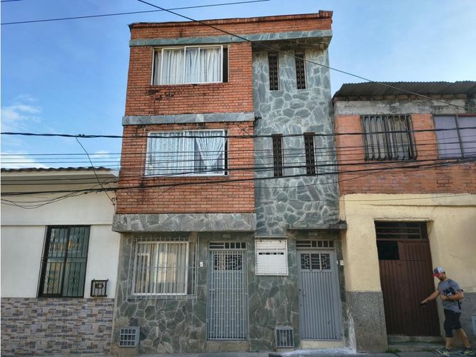 Edificio en venta en San Cayetano, Cali, 287 m² · foto 2 de 24