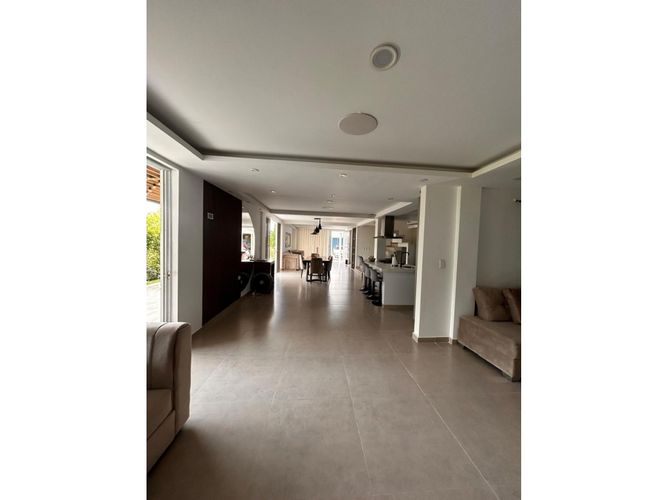 Casa en venta en Las Mercedes, Jamundí, 424 m² · foto 4 de 24