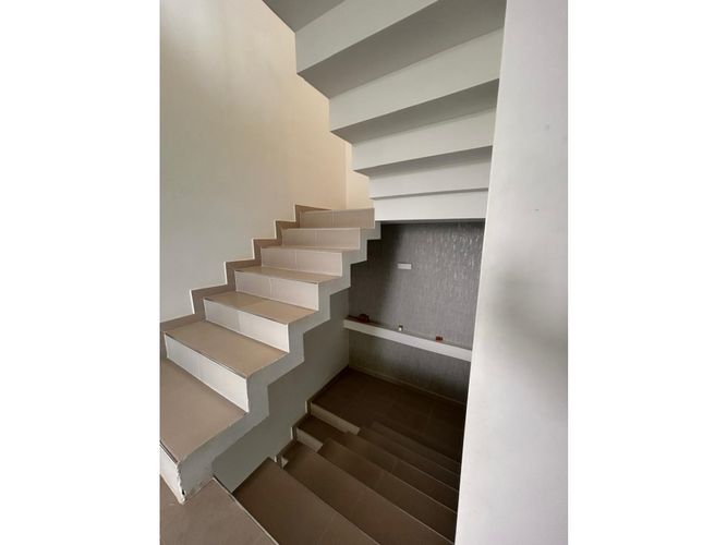 Casa en venta en Las Mercedes, Jamundí, 424 m² · foto 6 de 24