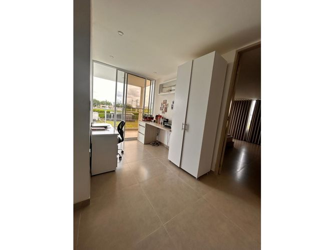 Casa en venta en Las Mercedes, Jamundí, 424 m² · foto 7 de 24