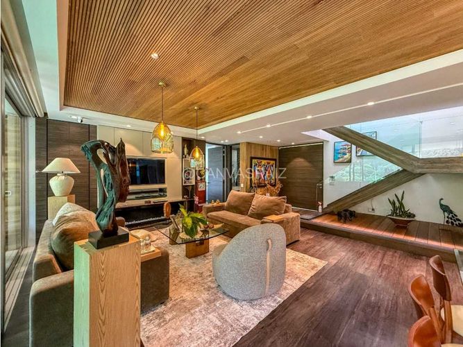 Casa de 4 alcobas en venta en Las Palmas, Envigado, 465 m² · foto 2 de 21