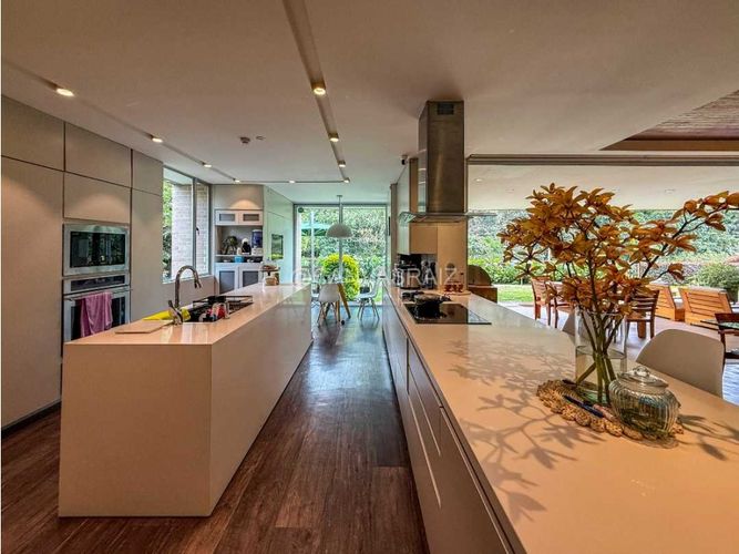 Casa de 4 alcobas en venta en Las Palmas, Envigado, 465 m² · foto 4 de 21