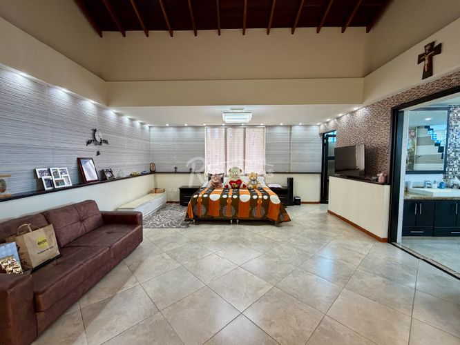 Casa de 7 alcobas en venta en Loma Del Escobero, Envigado, 700 m² · foto 12 de 24