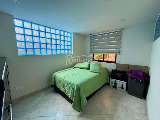 Casa de 7 alcobas en venta en Loma Del Escobero, Envigado, 700 m² · foto 15 de 24