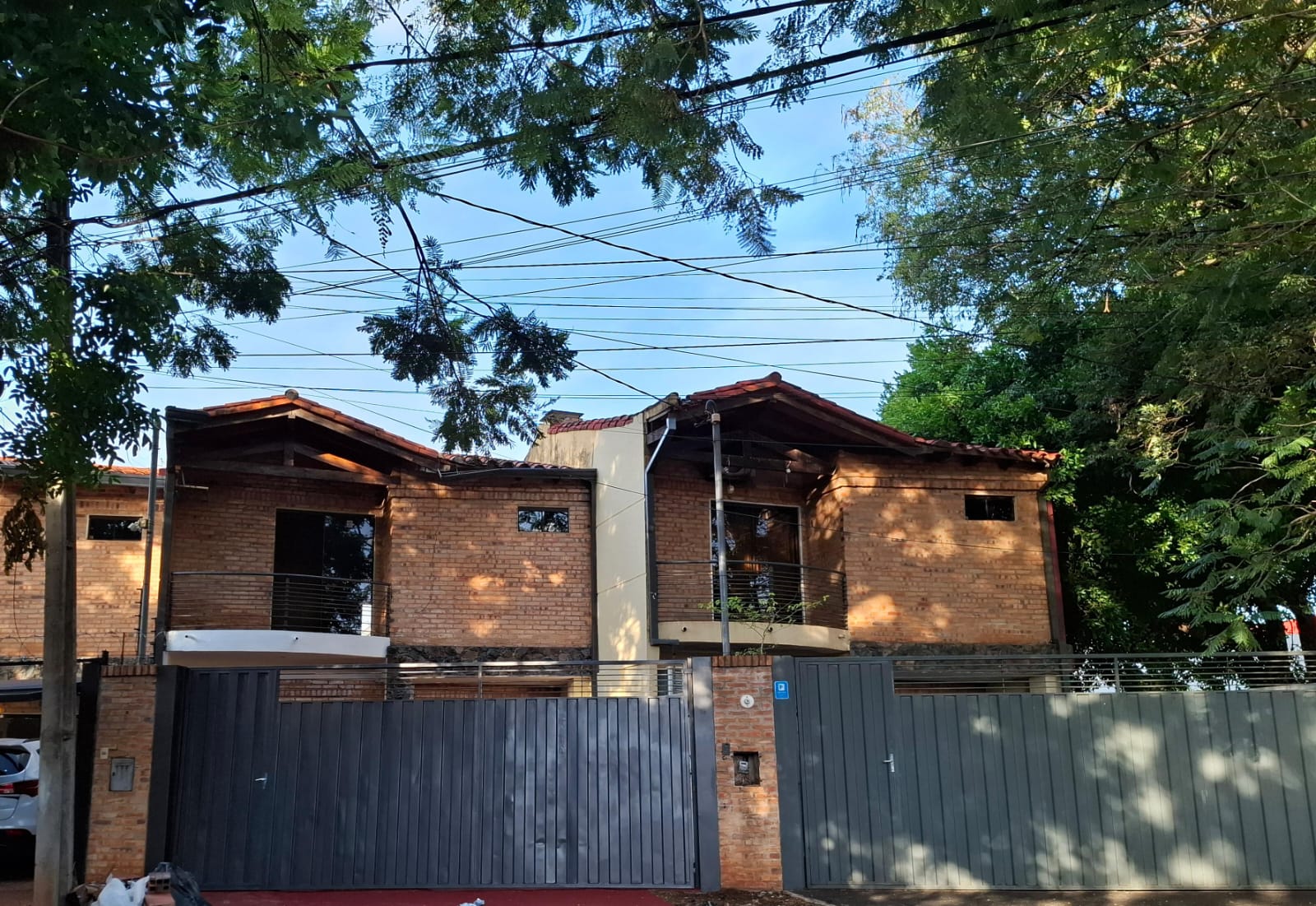 ALQUILO AMPLIO DUPLEX C/ AREA DE SERVICIO EN SAN LORENZO ZONA QUARTIER LAS MARIAS — foto 2