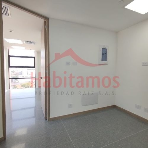 Oficina en arriendo en San Diego, Medellín, 32 m² · foto 6 de 8