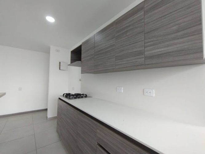 Apartamento de 3 alcobas en arriendo en Vereda Maria Auxiliadora, Sabaneta, 85 m² · foto 3 de 15