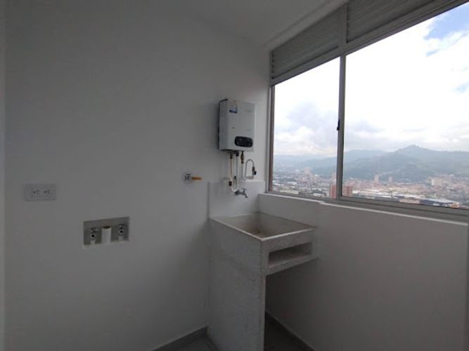 Apartamento de 3 alcobas en arriendo en Vereda Maria Auxiliadora, Sabaneta, 85 m² · foto 6 de 15