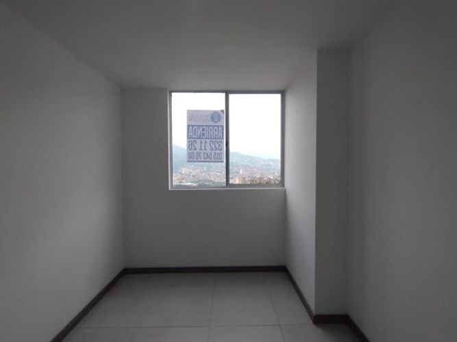 Apartamento de 3 alcobas en arriendo en Vereda Maria Auxiliadora, Sabaneta, 85 m² · foto 10 de 15
