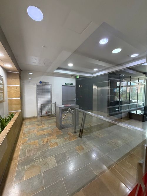 Oficina en arriendo en Unicentro Cali, Cali, 260 m² · foto 13 de 16