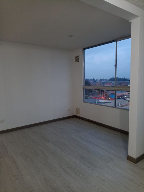 Apartamento de 2 alcobas en venta en Fontibon, Bogotá, 42 m² · foto 3 de 17