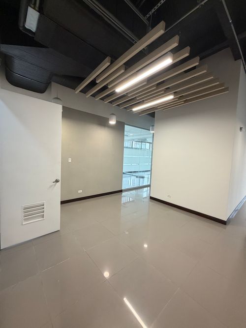 Oficina en venta en Unicentro Cali, Cali, 260 m² · foto 13 de 17