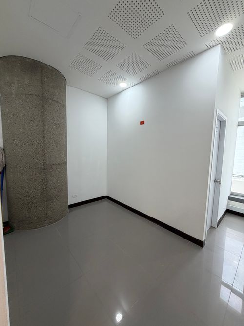 Oficina en venta en Unicentro Cali, Cali, 260 m² · foto 14 de 17